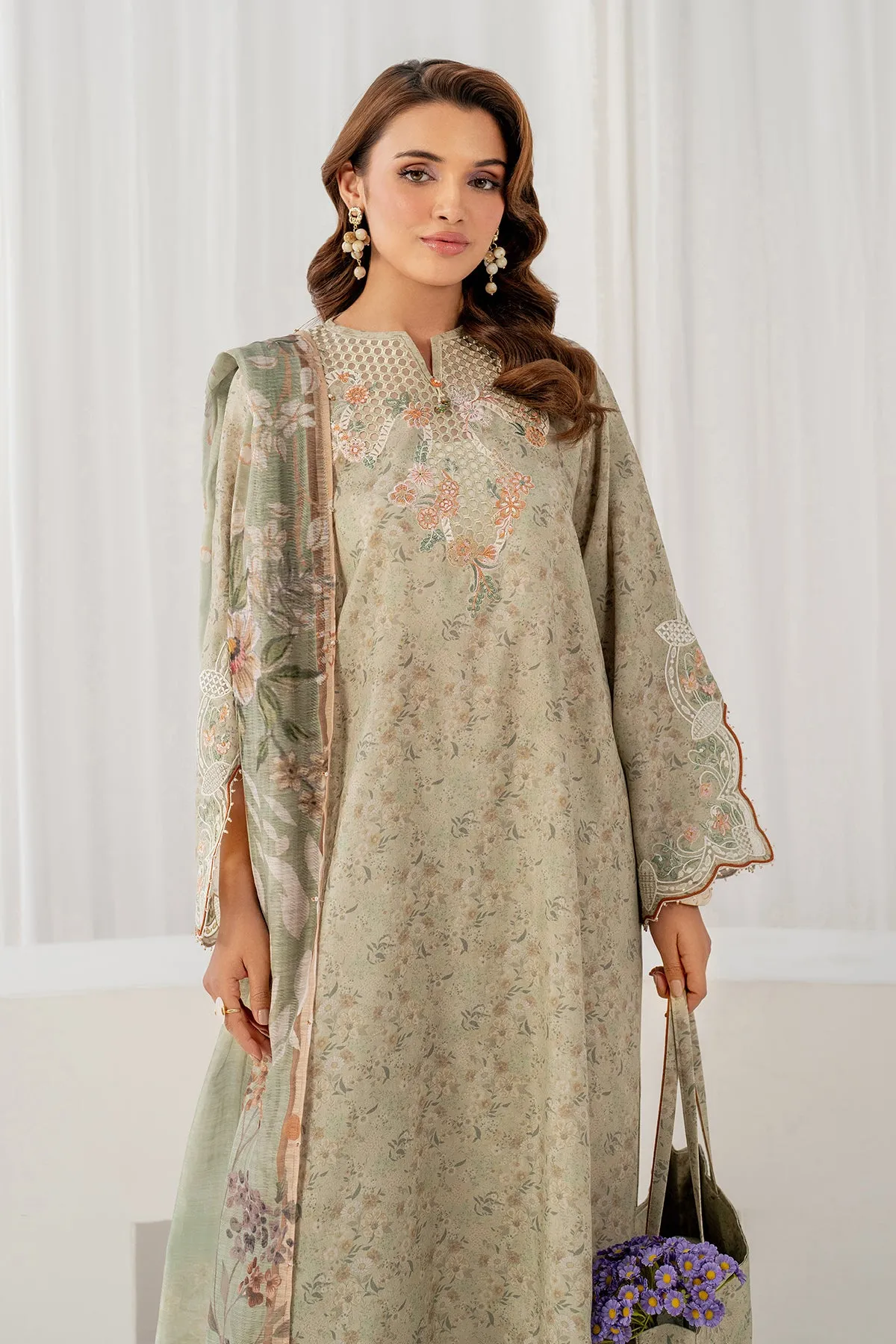 EMBROIDERED VISCOSE SILK SF-4047