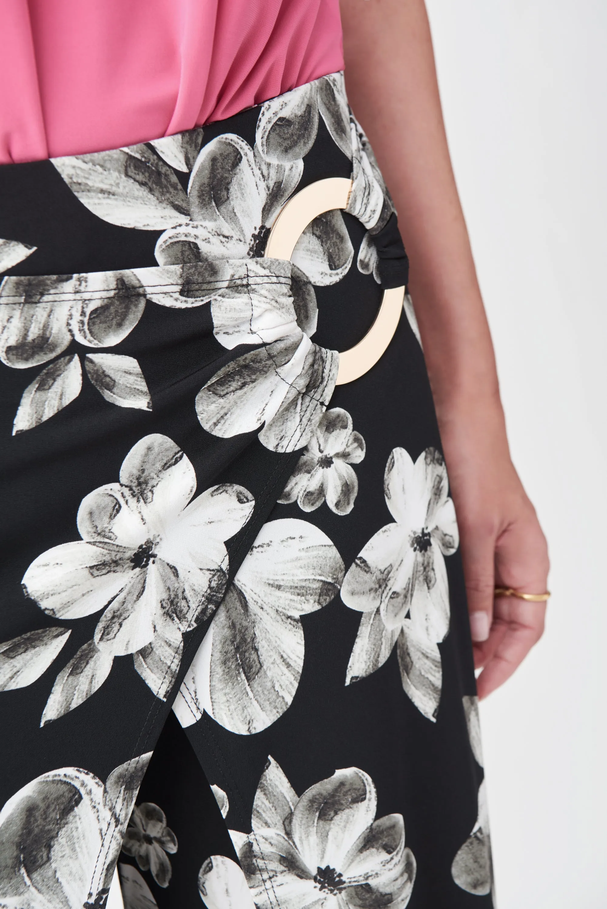 Floral Gaucho Pant with Gold Oval Ring