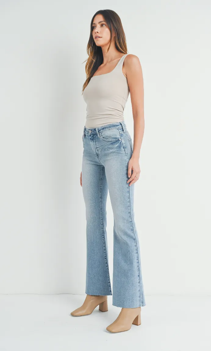 Mid Rise Bootcut Jean (lt denim)