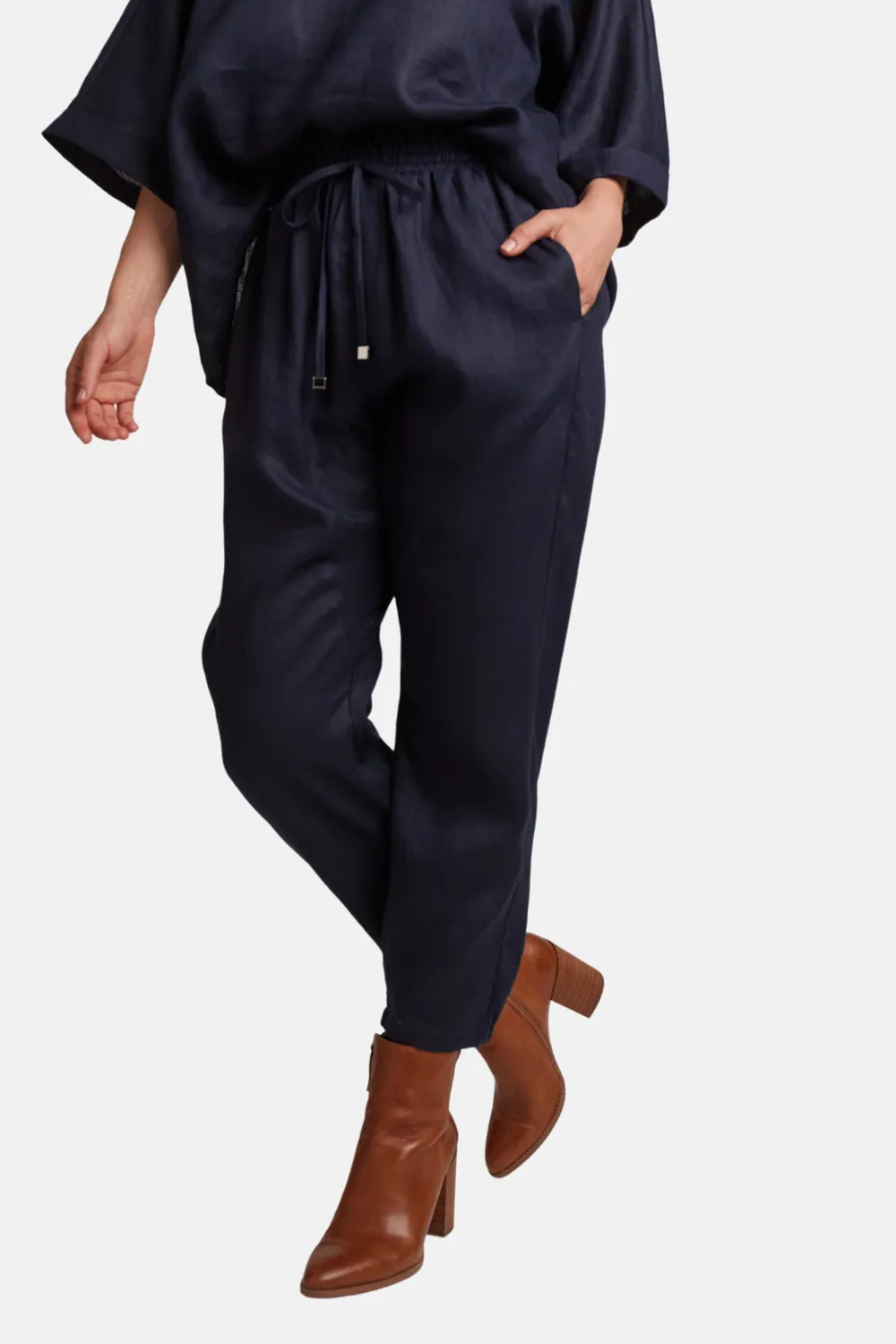 Studio Relaxed Pant | Navy
