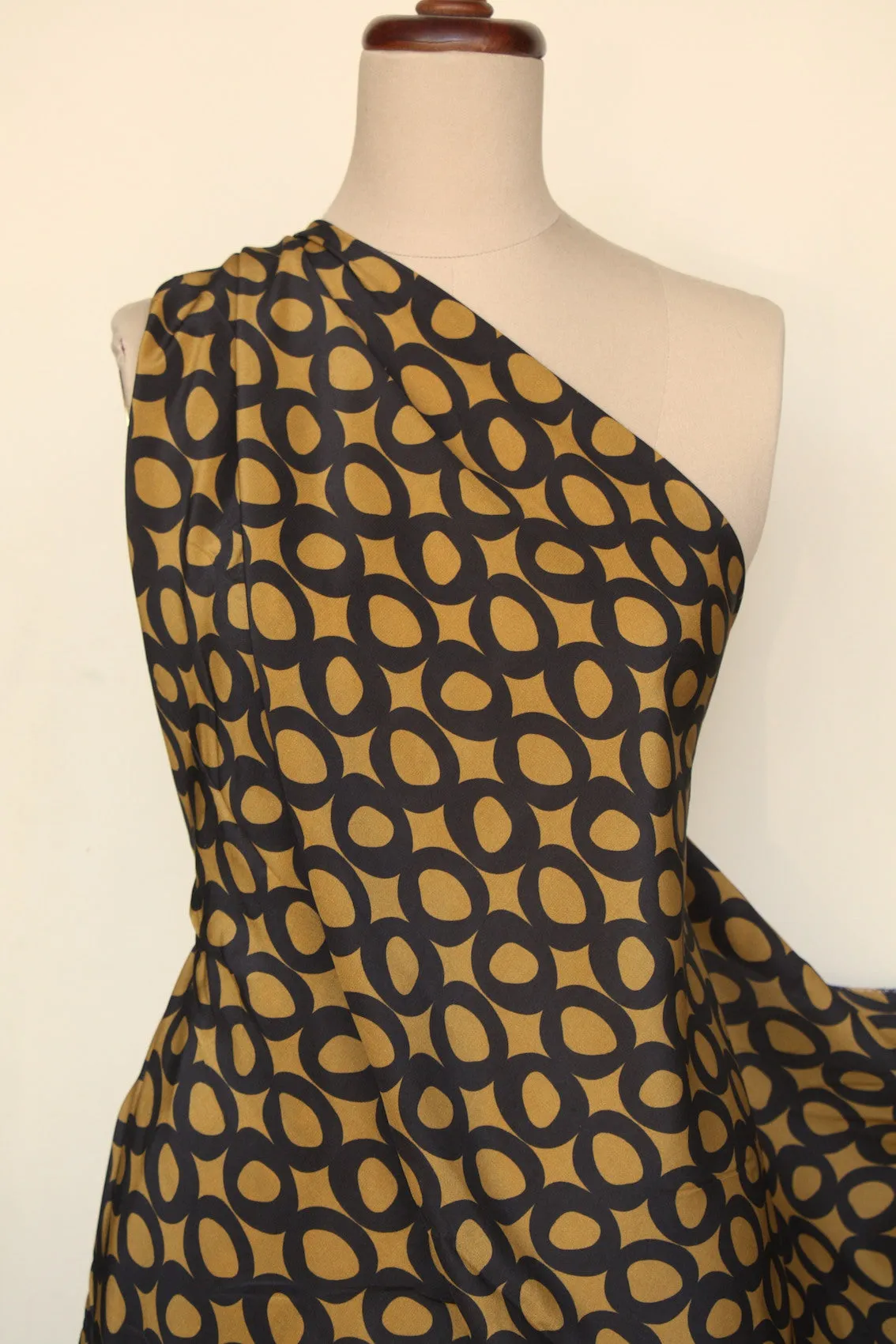 The Golden Egg - Silk CDC